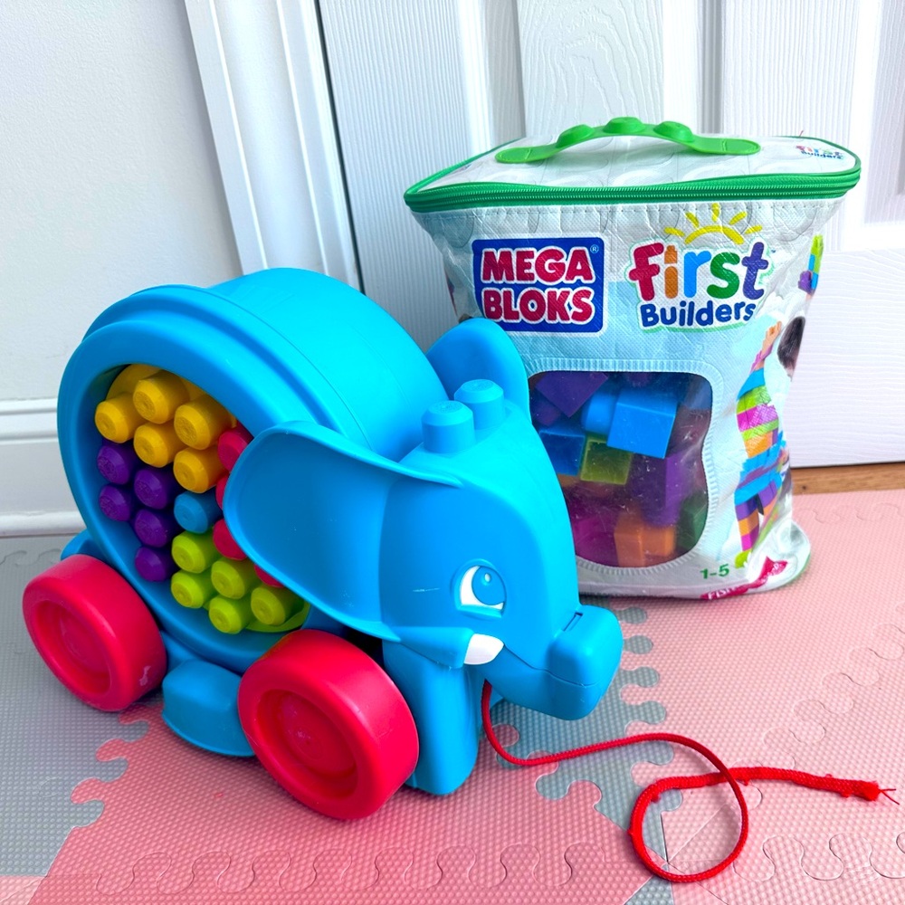Fisher-Price | MEGA BLOKS | 60-Piece Big Building Bag And Pull Along Elephant